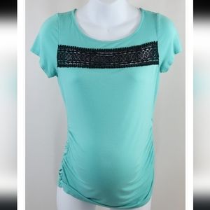Motherhood Maternity short sleeved top. Size LG.